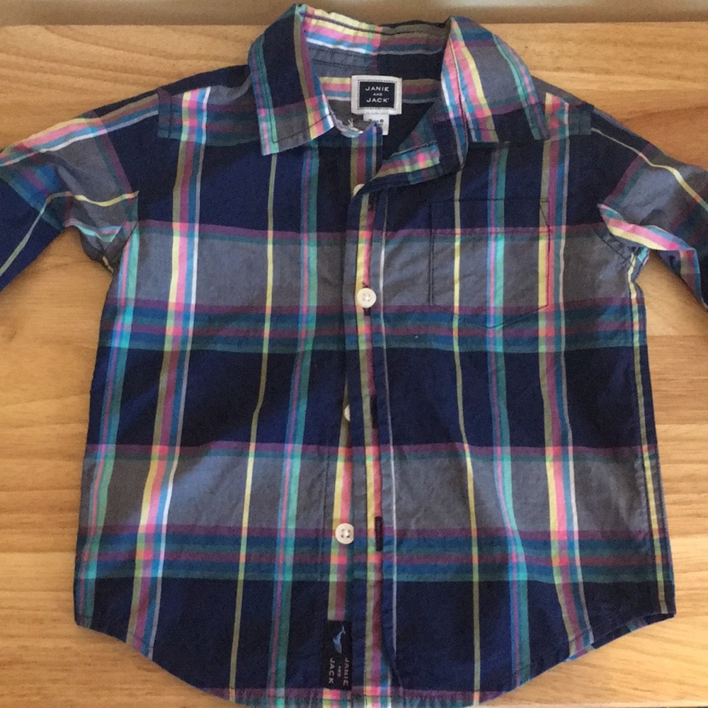 Plaid infant button down (worn once)
